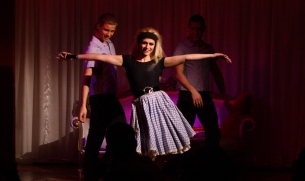 sosie-brigitte-bardot-spectacle-show-hommage-sandy-sims-